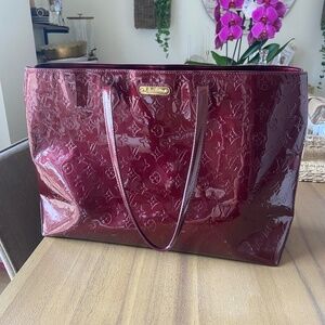 LOUIS VUITTON Wilshire GM Monogram Vernis Tote Bag Burgundy